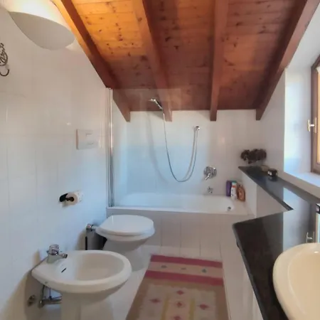 La Casa Di Gio Appartement Angera