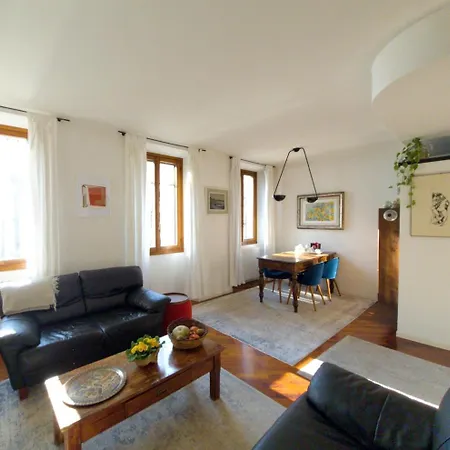 La Casa Di Gio * Angera